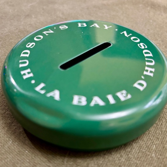 Hudson's Bay Canada Nutcracker Bank Tin Canister Toy Turning 3 sections - Picture 9 of 10